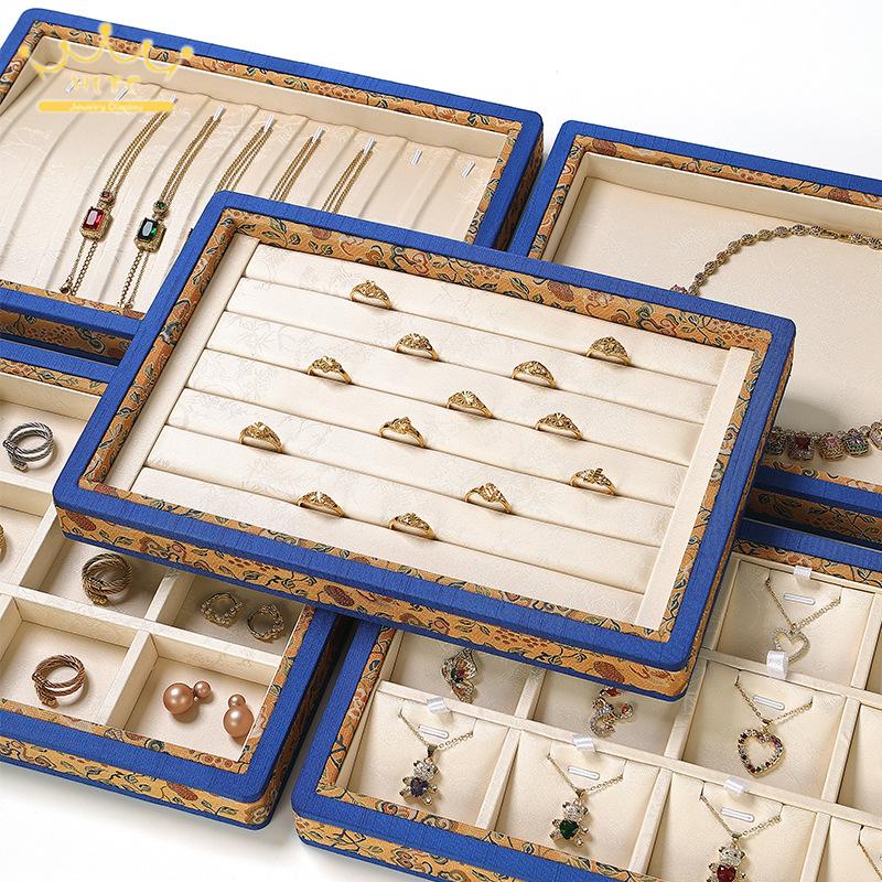 Vintage Collectible Jewelry - Винтажный поднос для демонстрации ювелирных изделий: