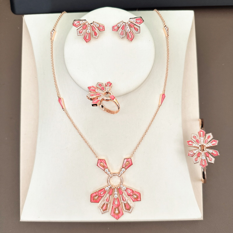 Дизайнерский комплект украшени – обзор и цена Vintage Collectible Jewelry
