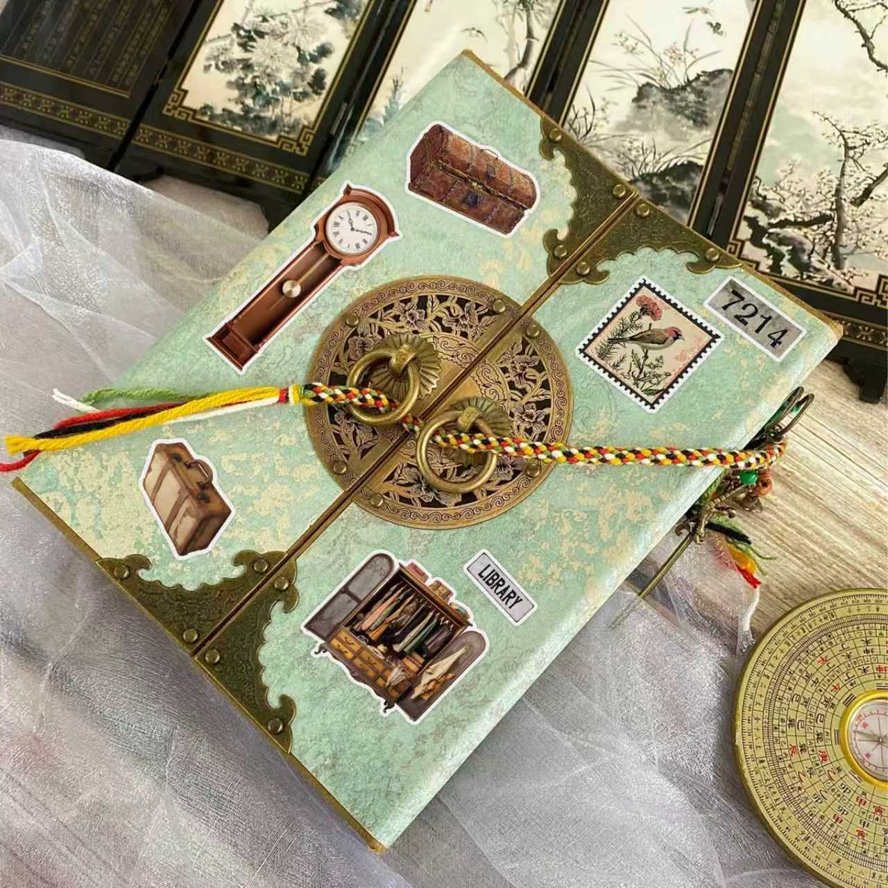 Винтажные наклейки для безделу – обзор и цена Vintage Collectible Books