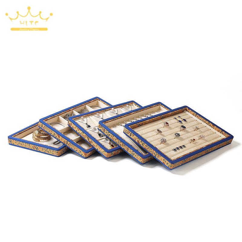 Винтажный поднос для демонстра – обзор и цена Vintage Collectible Jewelry